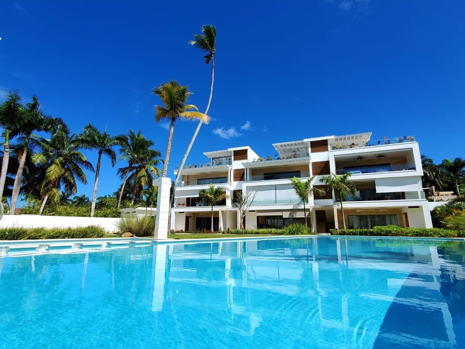 Property building, Pool view