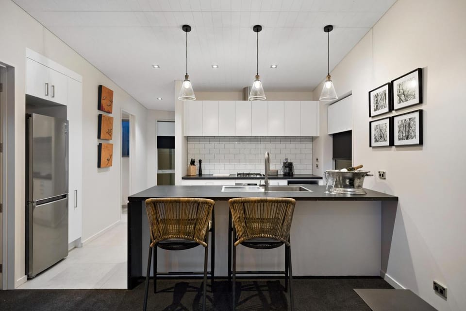 Kitchen or kitchenette, Dining area, dishwasher, oven, stove, toaster