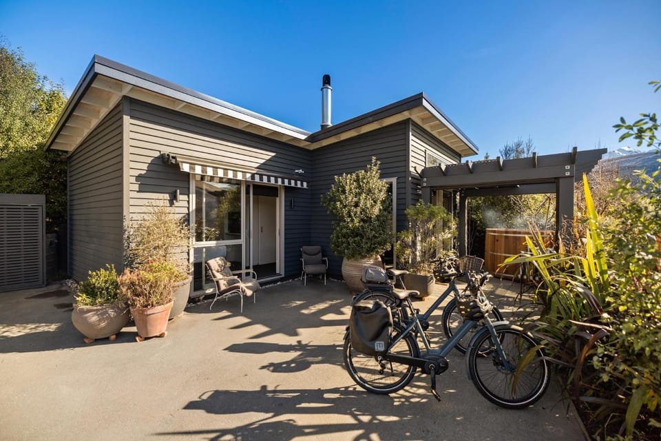 Property building, Day, Cycling