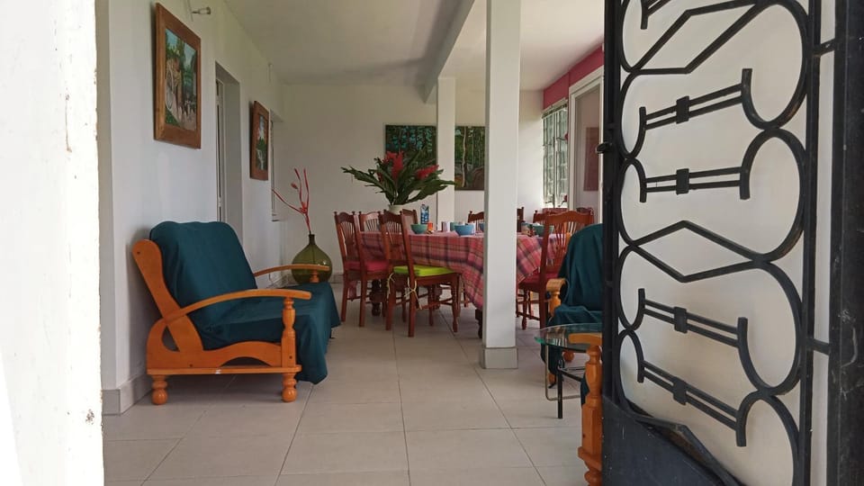 View (from property/room), Living room, Seating area, Dining area, Garden view, Landmark view, Mountain view, Sea view