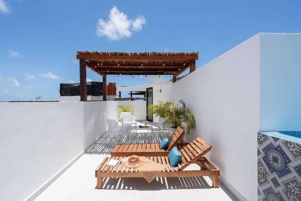 Balcony/Terrace, Swimming pool