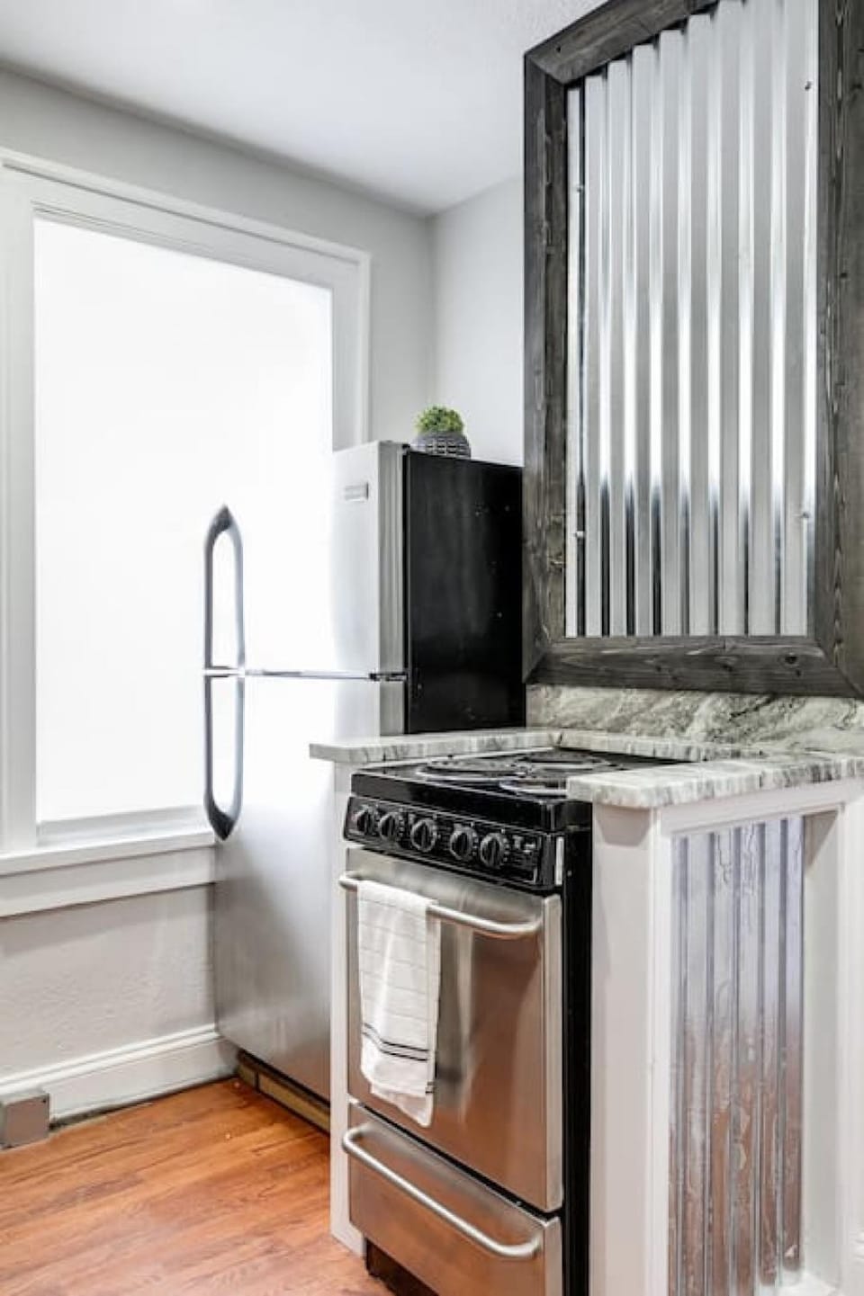 Charming, Happy 1-Bed Oasis: RVA Retreat Awaits! Apartment in Church Hill