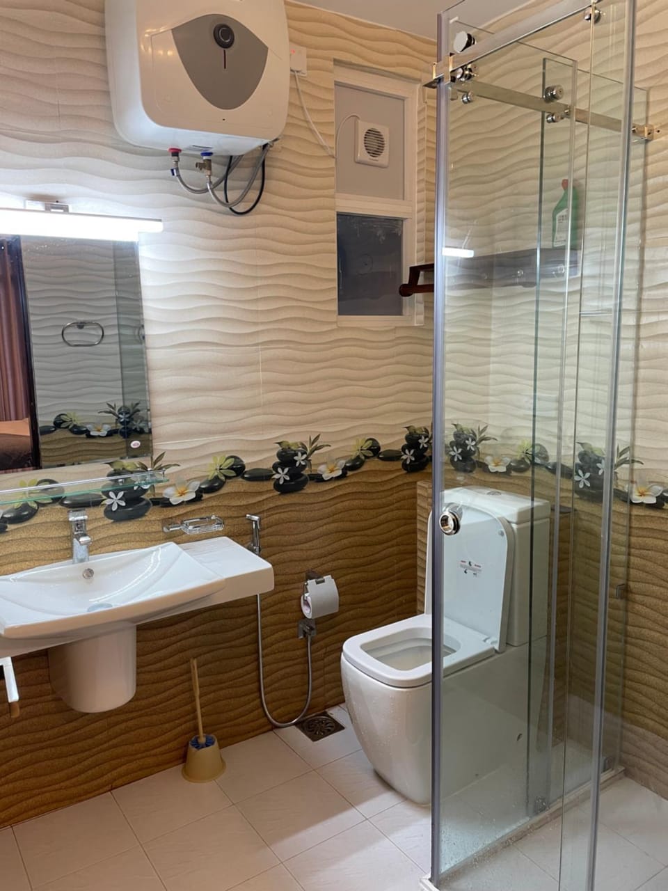 Shower, Toilet, bidet, towels