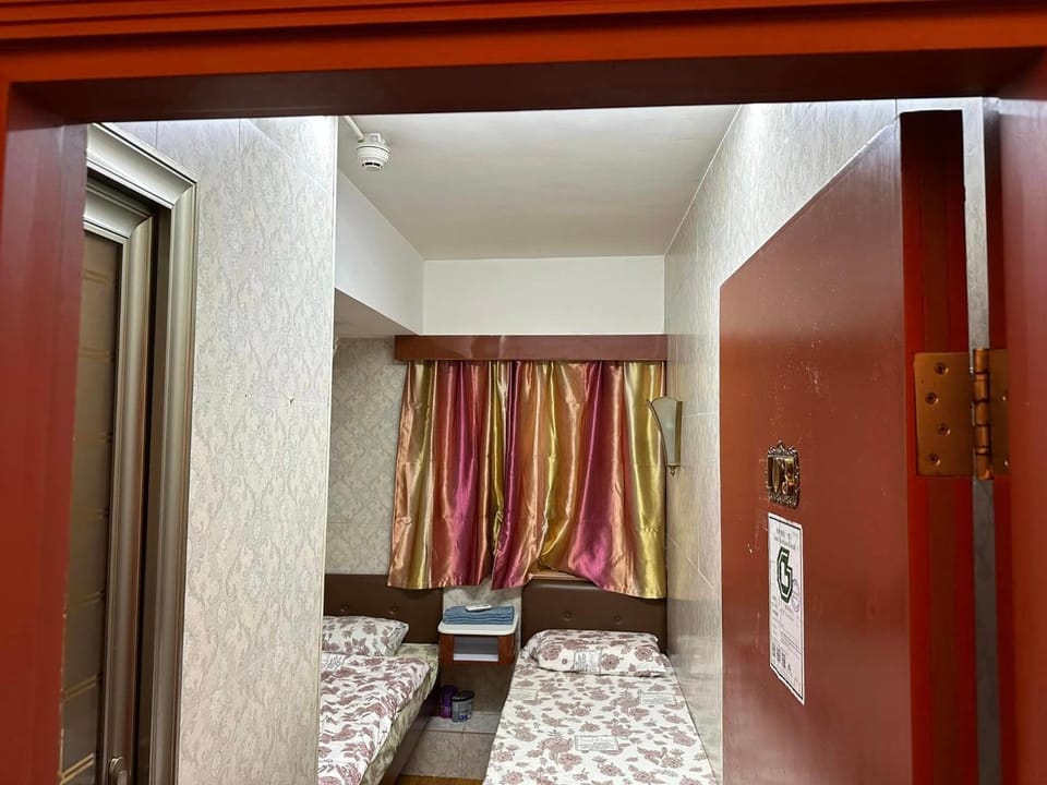 Piaget guest house Bed and Breakfast in Hong Kong