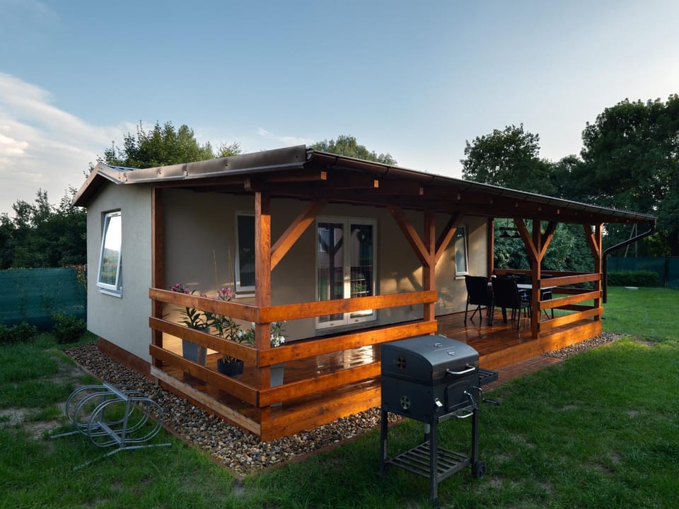 Property building, BBQ facilities