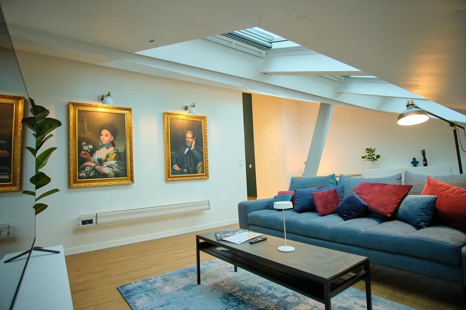 Living room, Decorative detail, Seating area