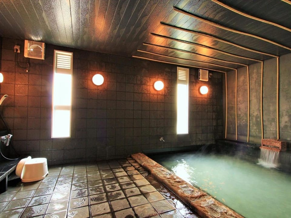 Hot Spring Bath, Bathroom