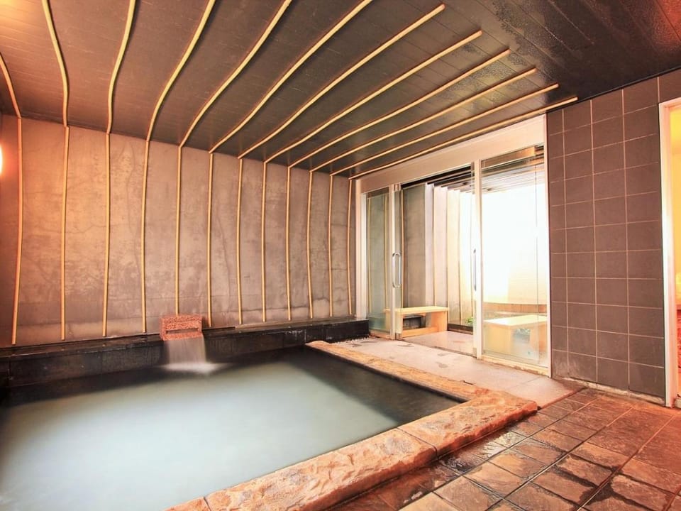 Hot Spring Bath, Bathroom