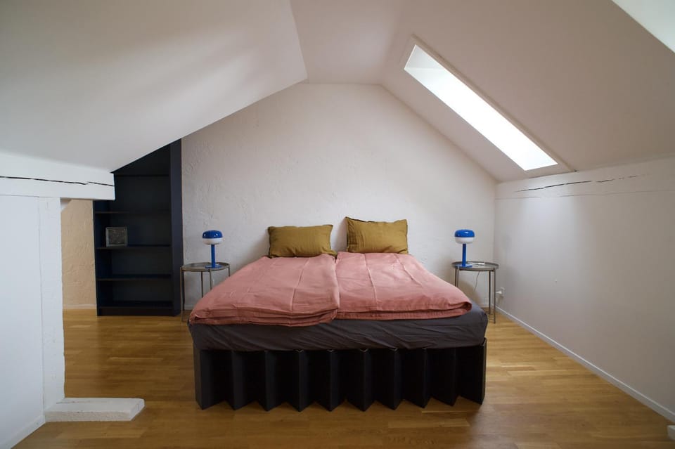 Bed, Photo of the whole room, Bedroom