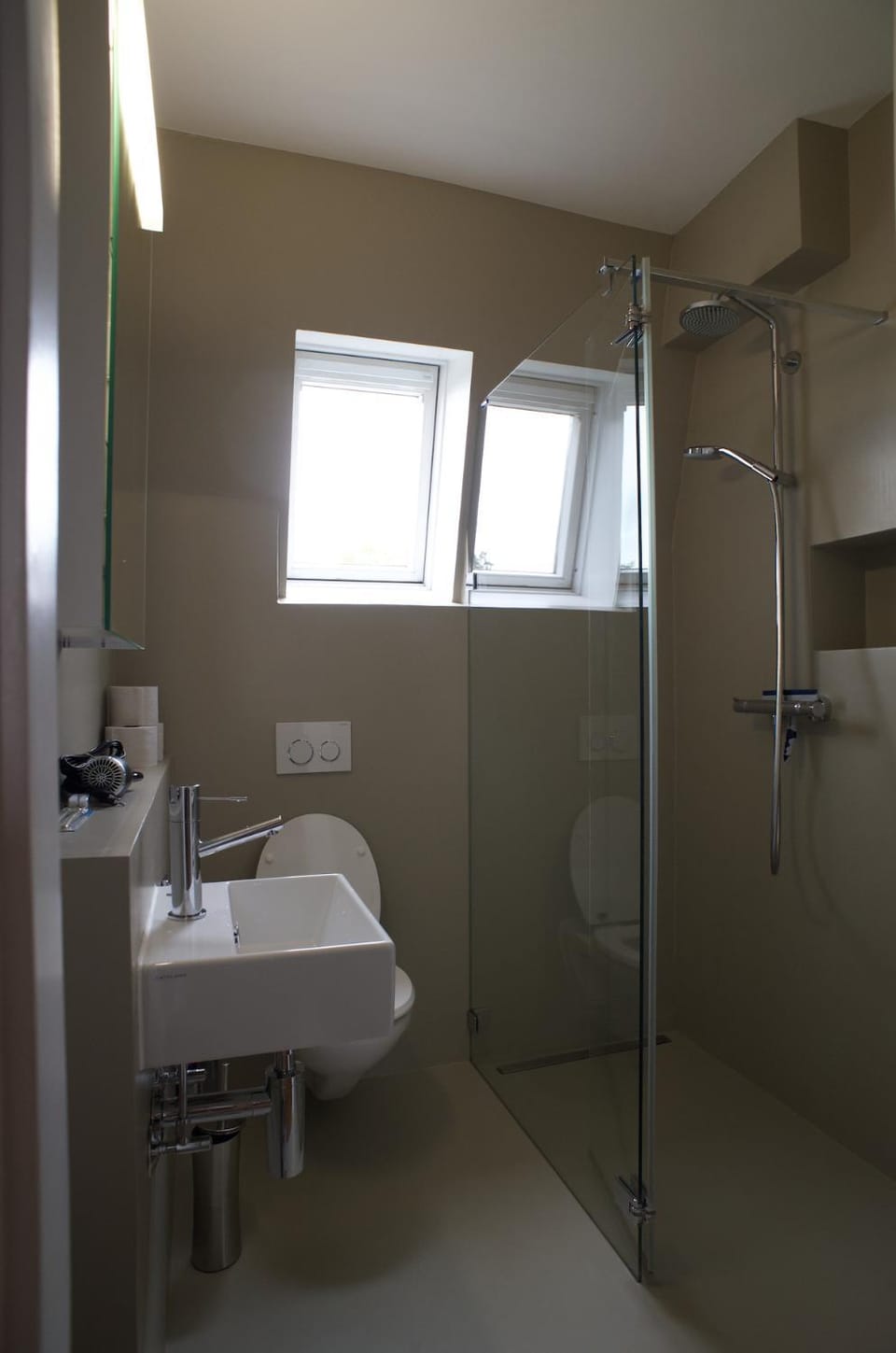 Shower, Toilet, Bathroom