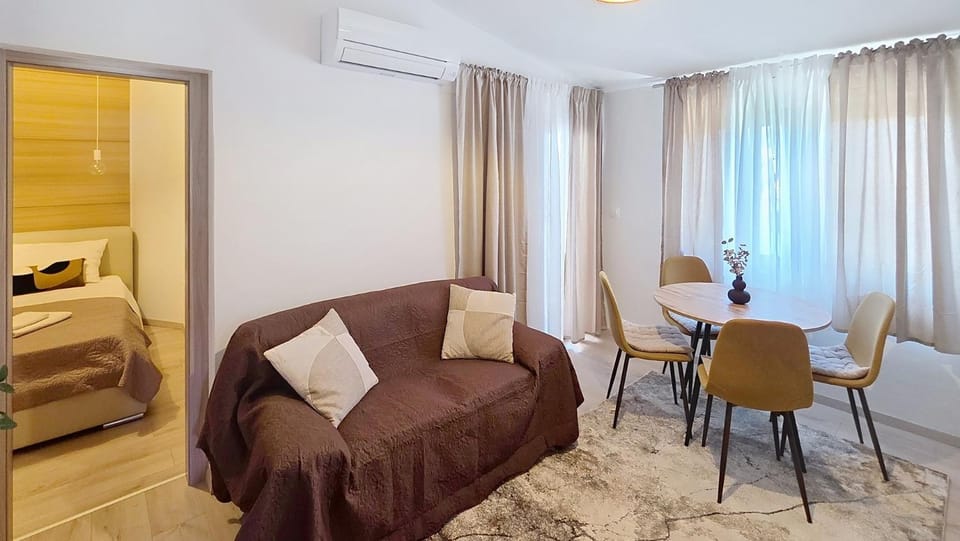 Apartments Grozdana Bed and Breakfast in Lika-Senj County