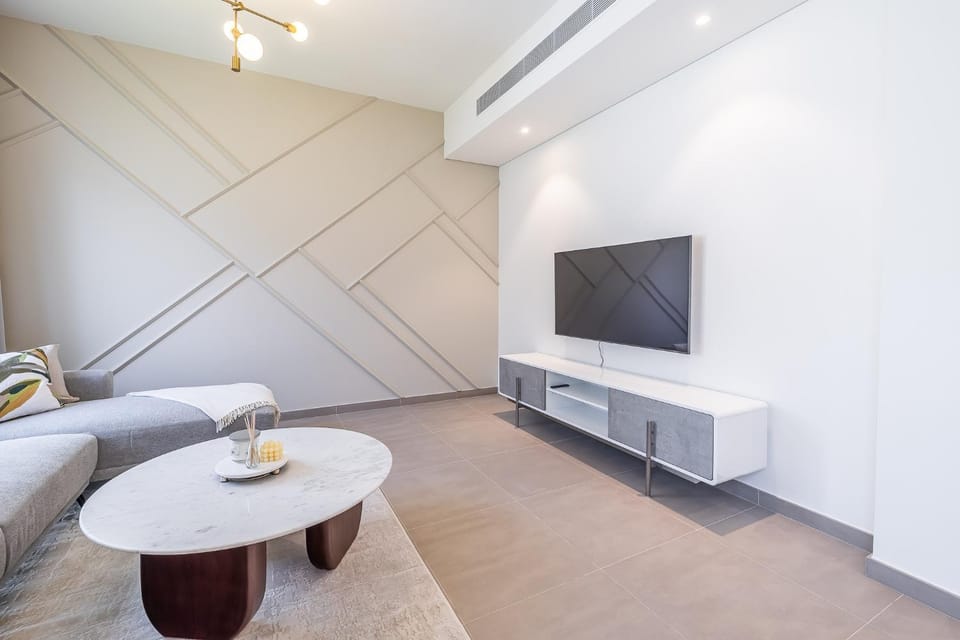 Exclusive Spacious Villa I Garden I Maid Room House in Dubai