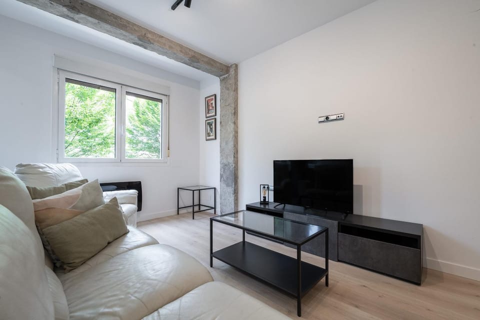 Communal lounge/ TV room, Living room