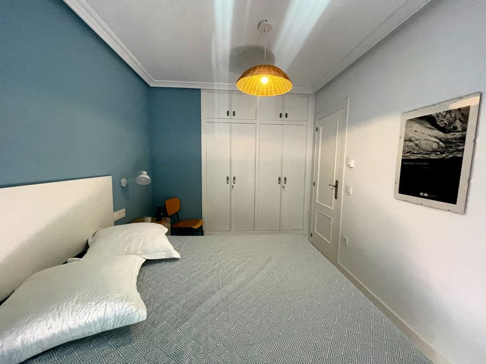 Bedroom, wardrobe