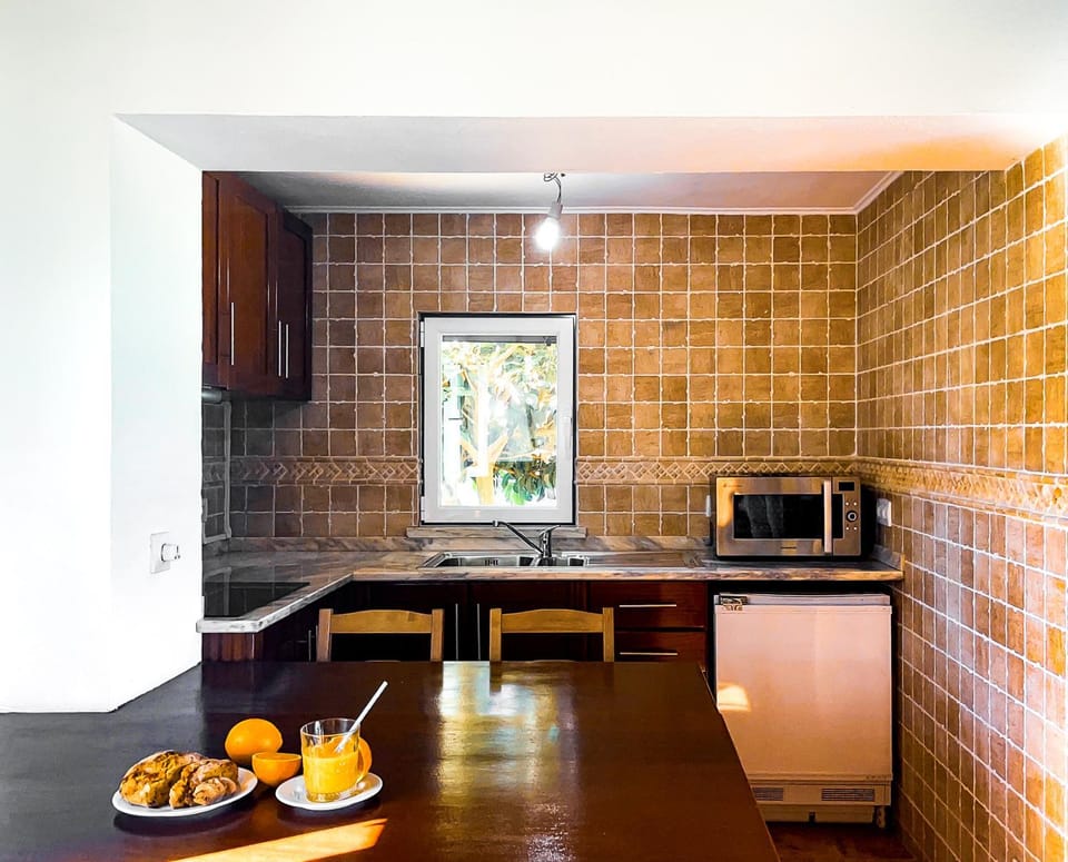Kitchen or kitchenette, Dinner