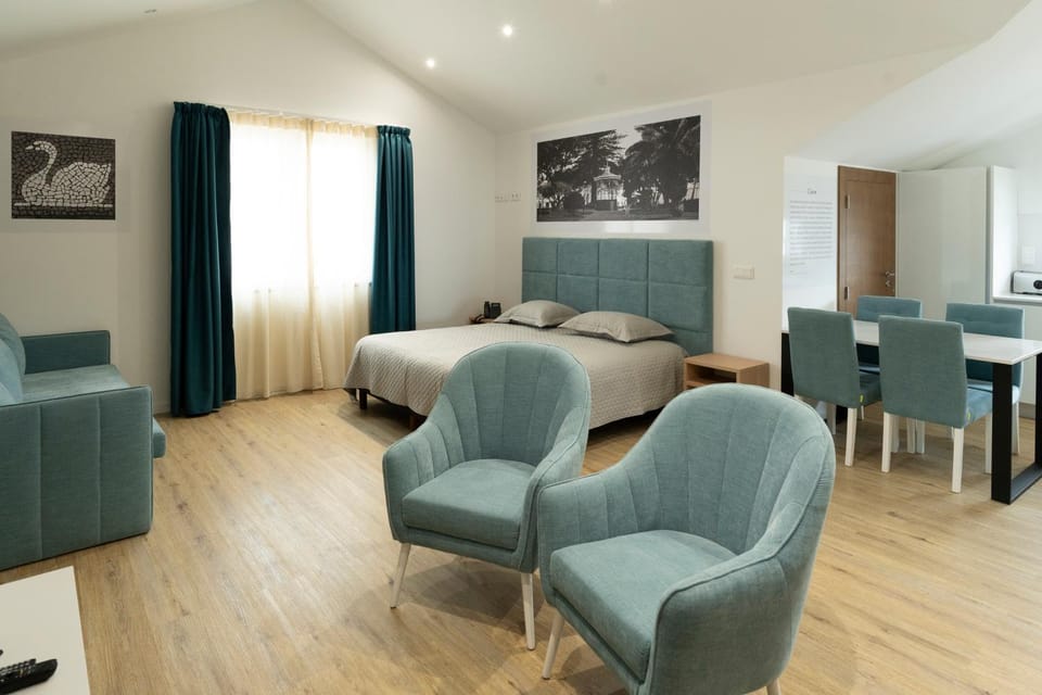 Living room, Bedroom