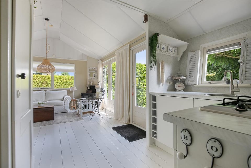 Beautiful 6-person chalet with Finnish wood-fired sauna Campground/ 
RV Resort in Friesland, Netherlands