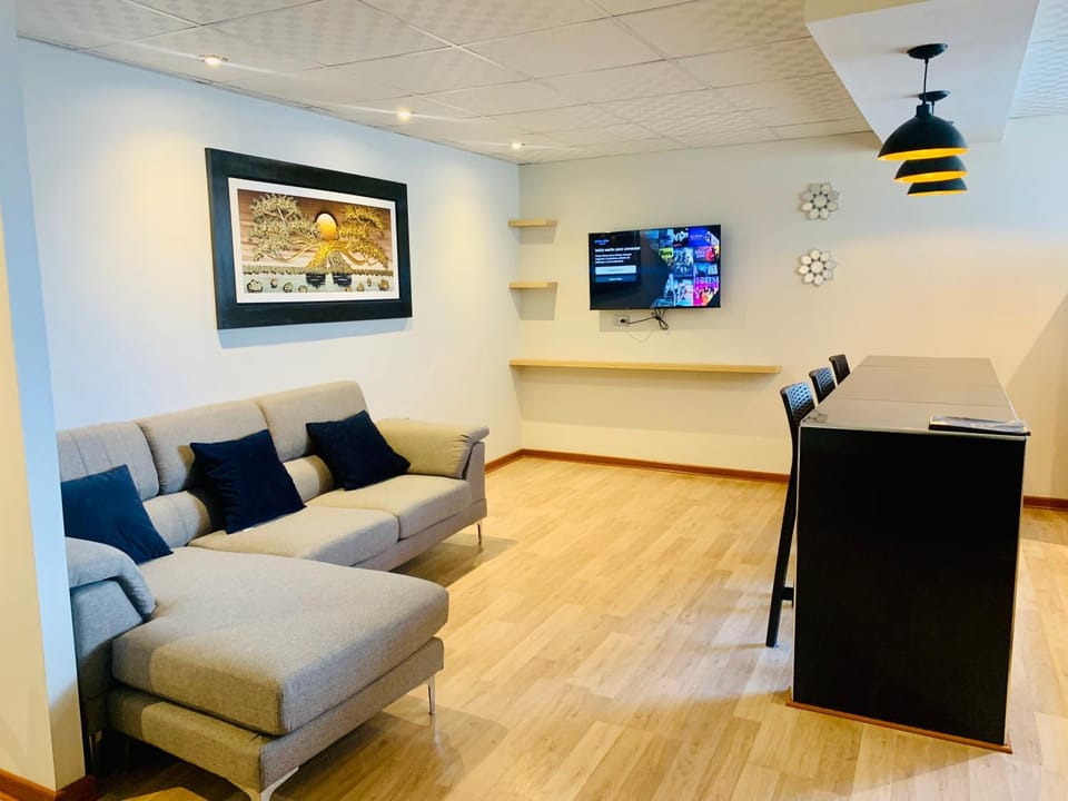Apartamentos WANCA SUITES para 4, 5 y 6 huéspedes cochera muy cerca al Centro Apartment in Huancayo