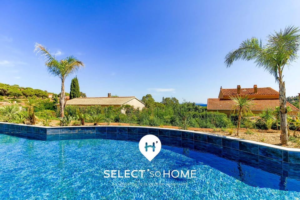 Day, Natural landscape, Pool view, Swimming pool