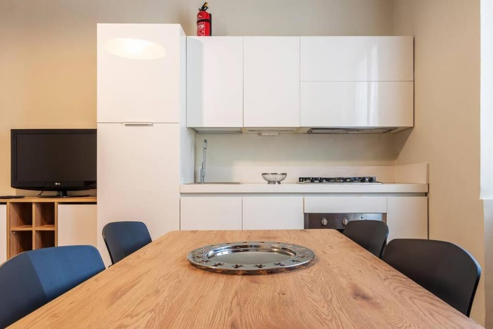 Kitchen or kitchenette, Dining area, pet friendly, stove