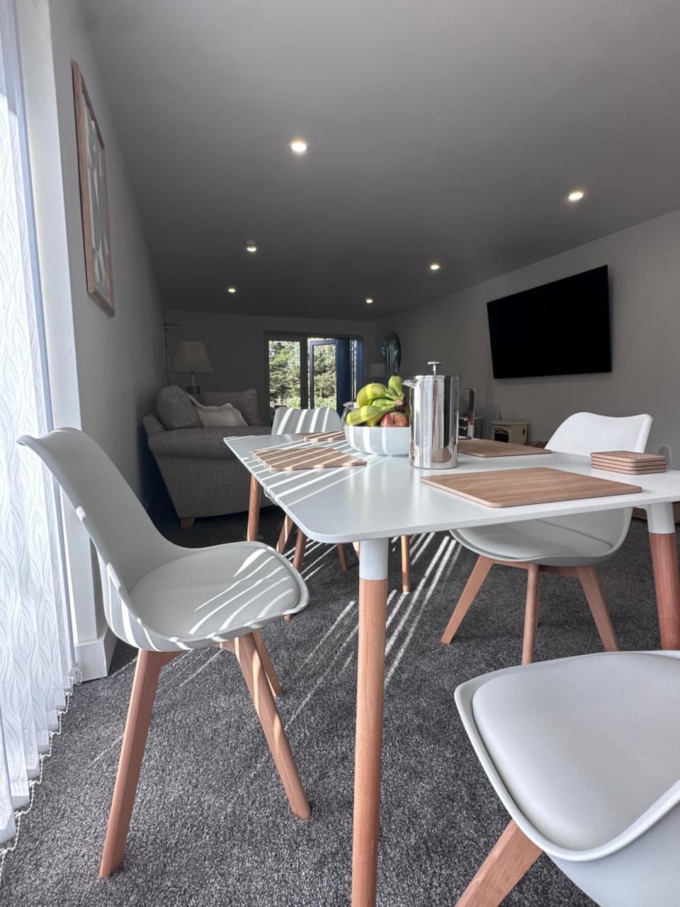 Communal lounge/ TV room, Living room, Seating area