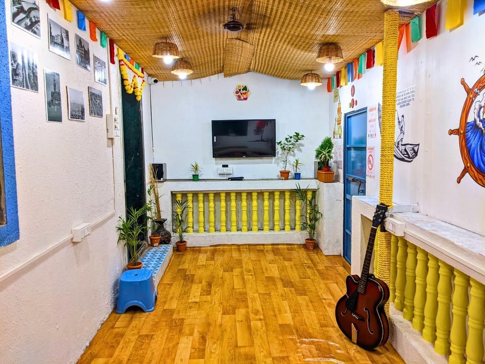 Communal lounge/ TV room