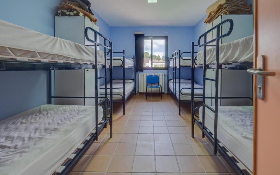 Bedroom, bunk bed