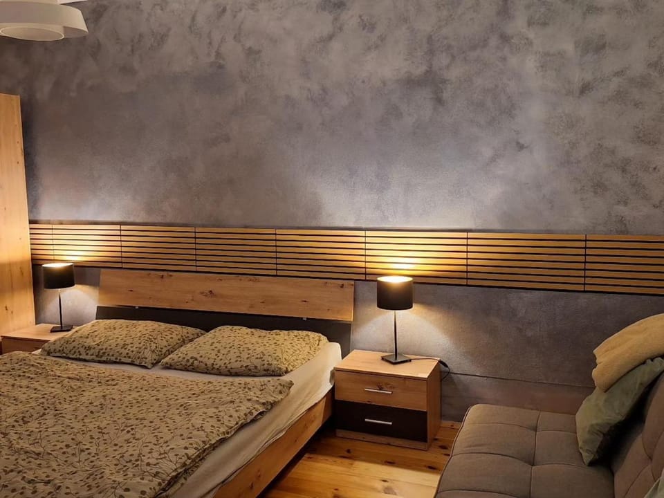 Photo of the whole room, Bedroom
