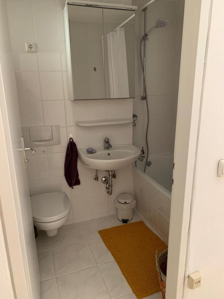 Shower, Toilet, Bathroom, Bath