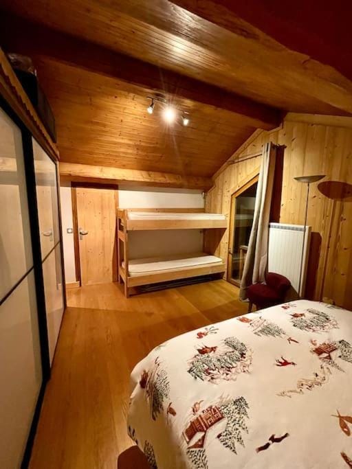 Bed, Photo of the whole room, Bedroom, bunk bed, wardrobe