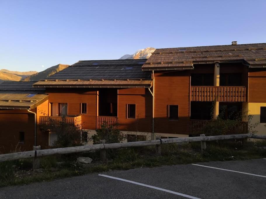 Très Joli T2 aux pieds des pistes avec Balcon Apartment in Provence-Alpes-Côte d'Azur
