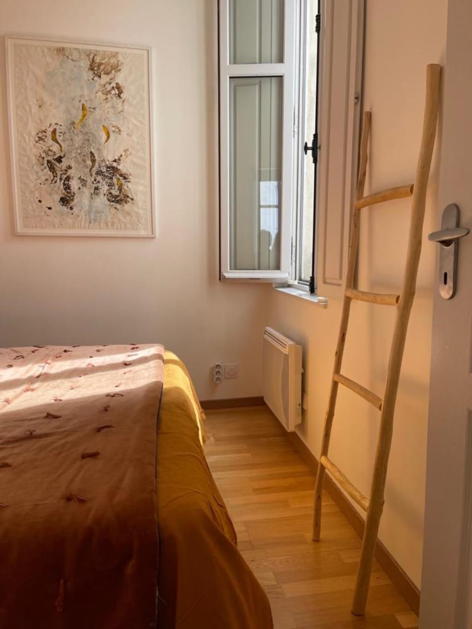 Bright apartment - old renovated building Apartment in Nantes