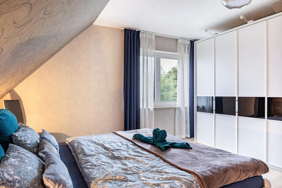 Property building, Living room, Bedroom