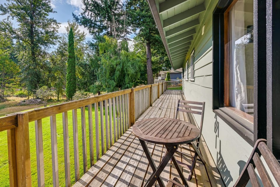 Relax & Recharge: Edgewood Home w/ Balcony House in Puget Sound