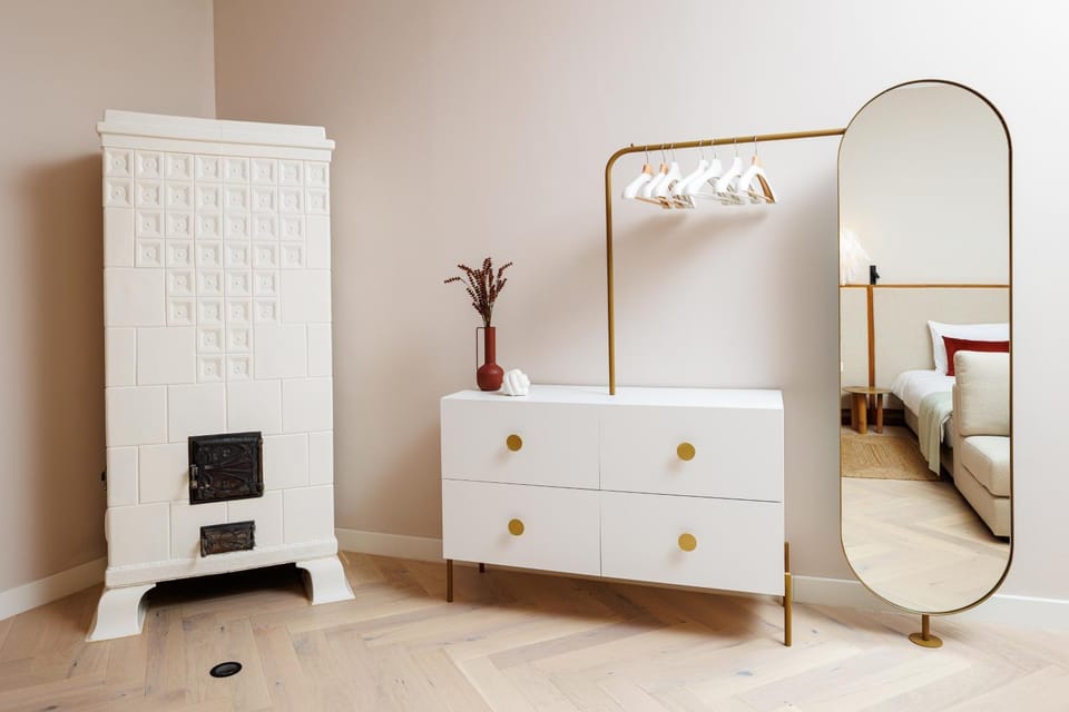 Bedroom, wardrobe