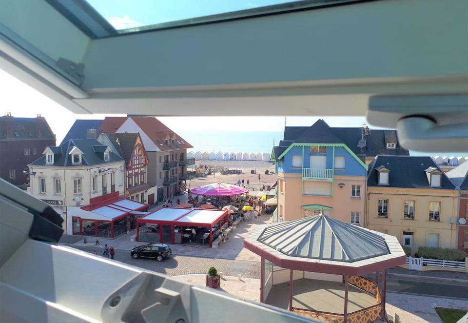 Day, Neighbourhood, Bird's eye view, City view, Street view, Location