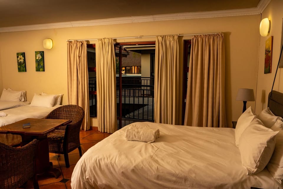 Harties Lodge - Meerhof Bay View 7 Family Room Apartment in Gauteng
