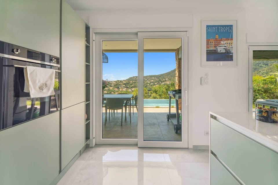 Day, Natural landscape, View (from property/room), Balcony/Terrace, Mountain view, oven
