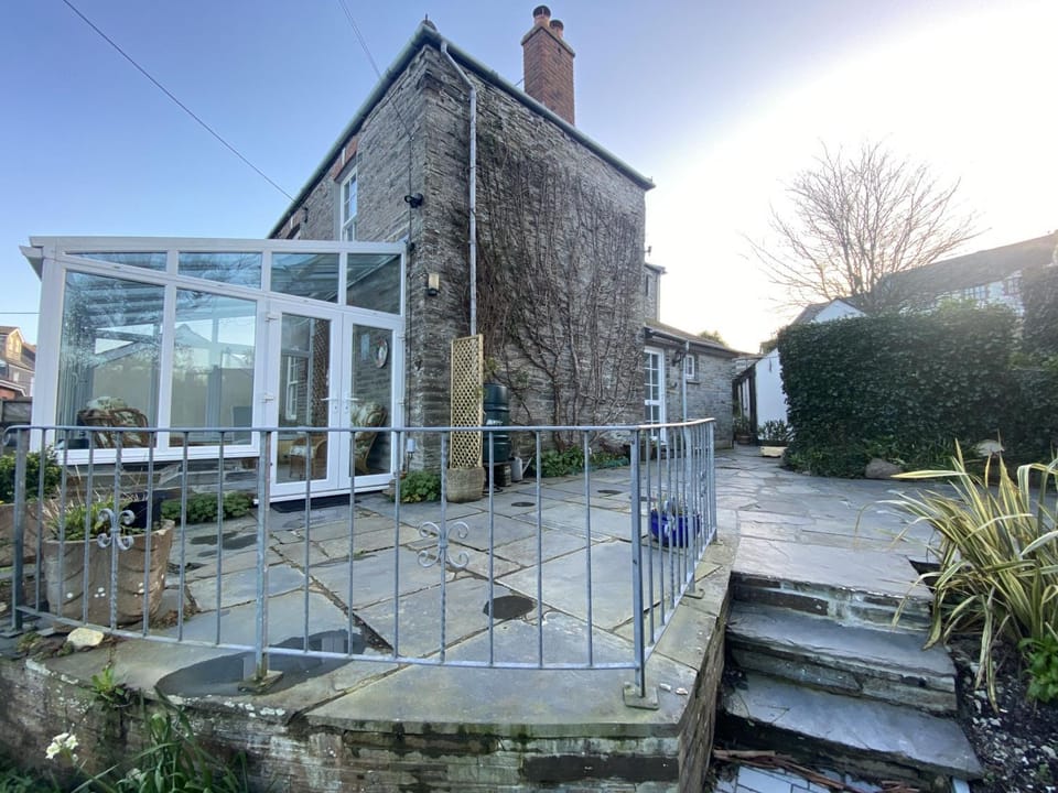 Property building, Patio, Garden