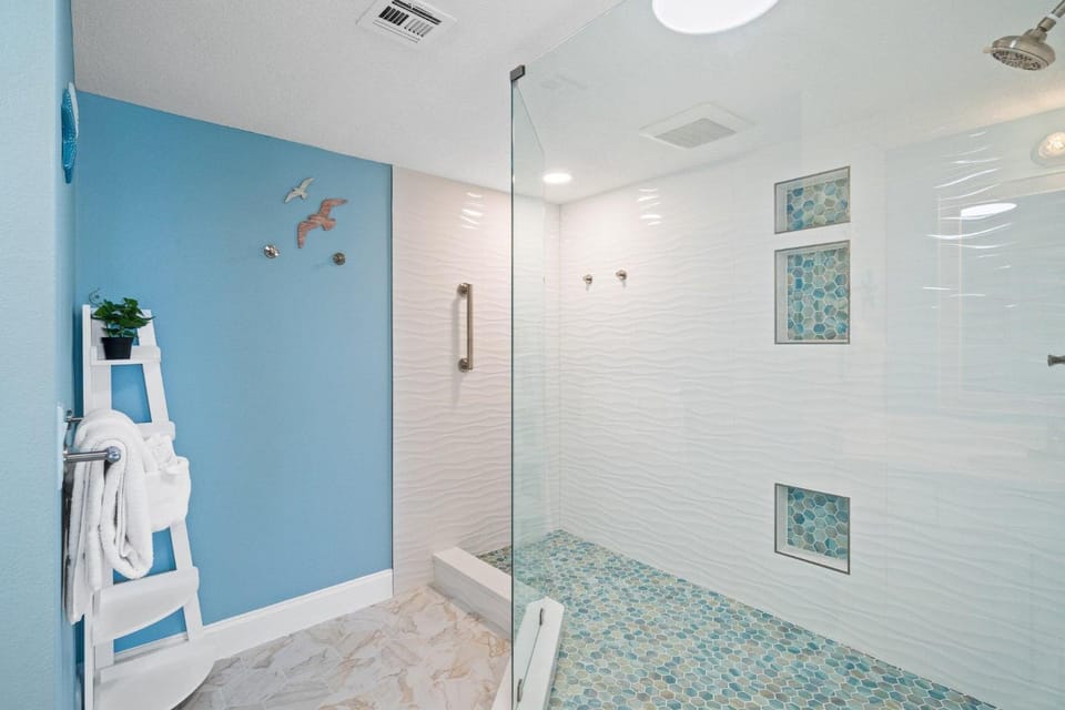 Gulf Dunes 210 - Coastal Charm House in Okaloosa Island
