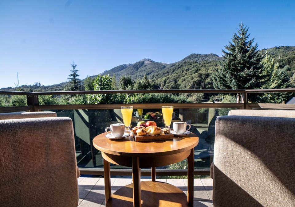 Balcony/Terrace, Mountain view
