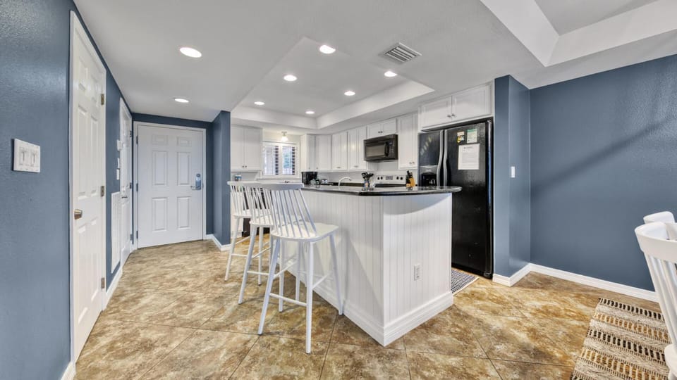 Aegean 105 - Updated Beach Front Rental on Holiday Isle House in Destin
