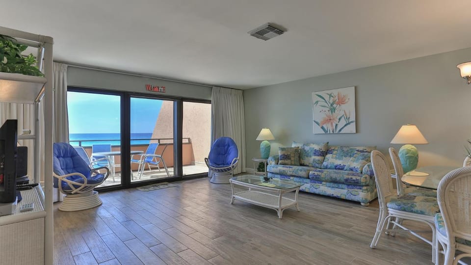 Aegean 204 - Beautiful Beach Front Second Floor Unit at the Aegean House in Destin