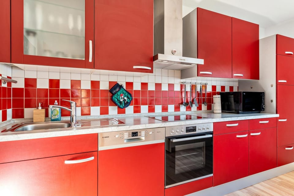 Kitchen or kitchenette, Living room