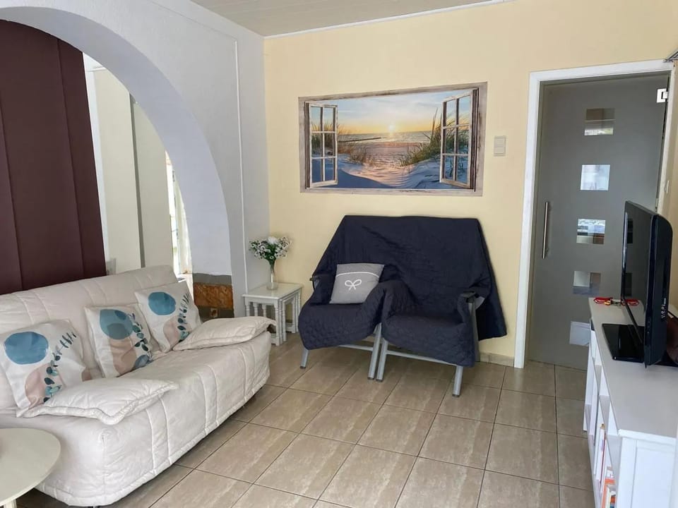 Charming Studio in Charleroi City Center, 75 m² with Terrace Apartment in Charleroi