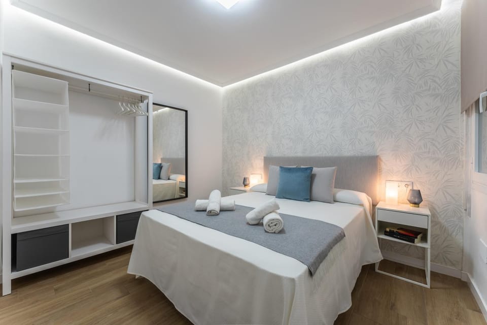 Bed, Photo of the whole room, Bedroom, towels, wardrobe