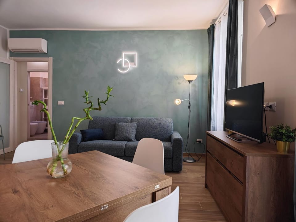 Hostdomus - Casa Liberty Apartment in Turin