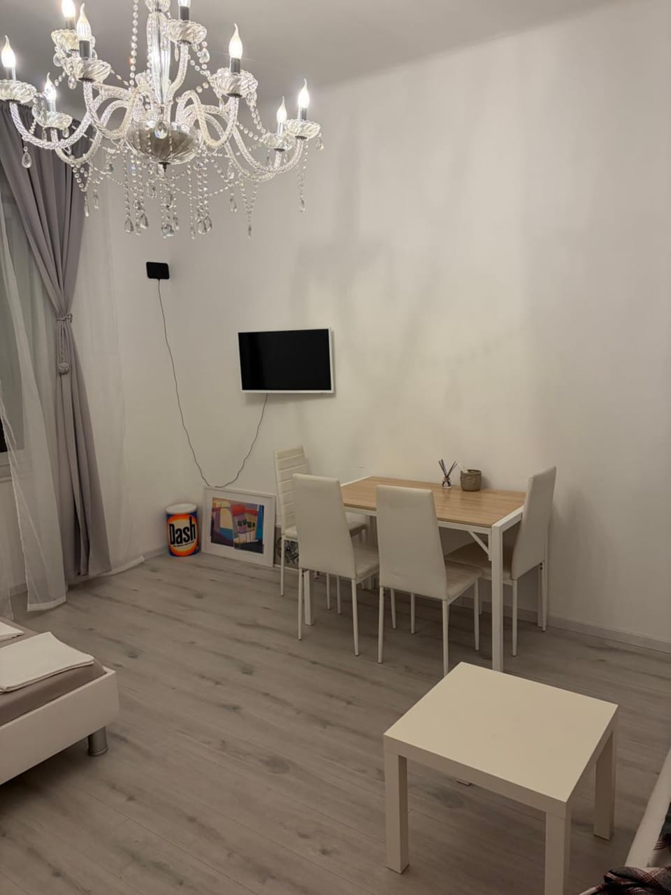 Seating area, Dining area