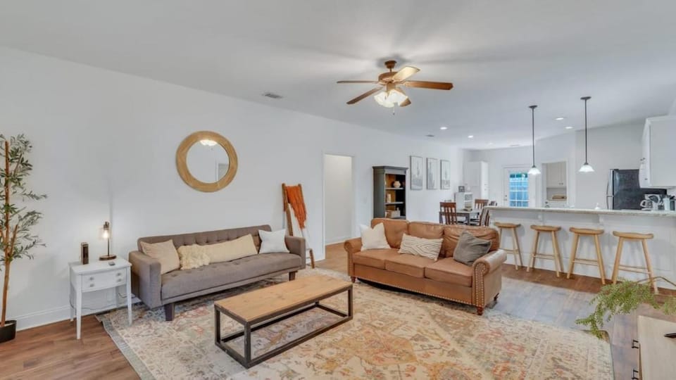 Eagle's Retreat - Close to GSU & Paulson Stadium Villa in Statesboro