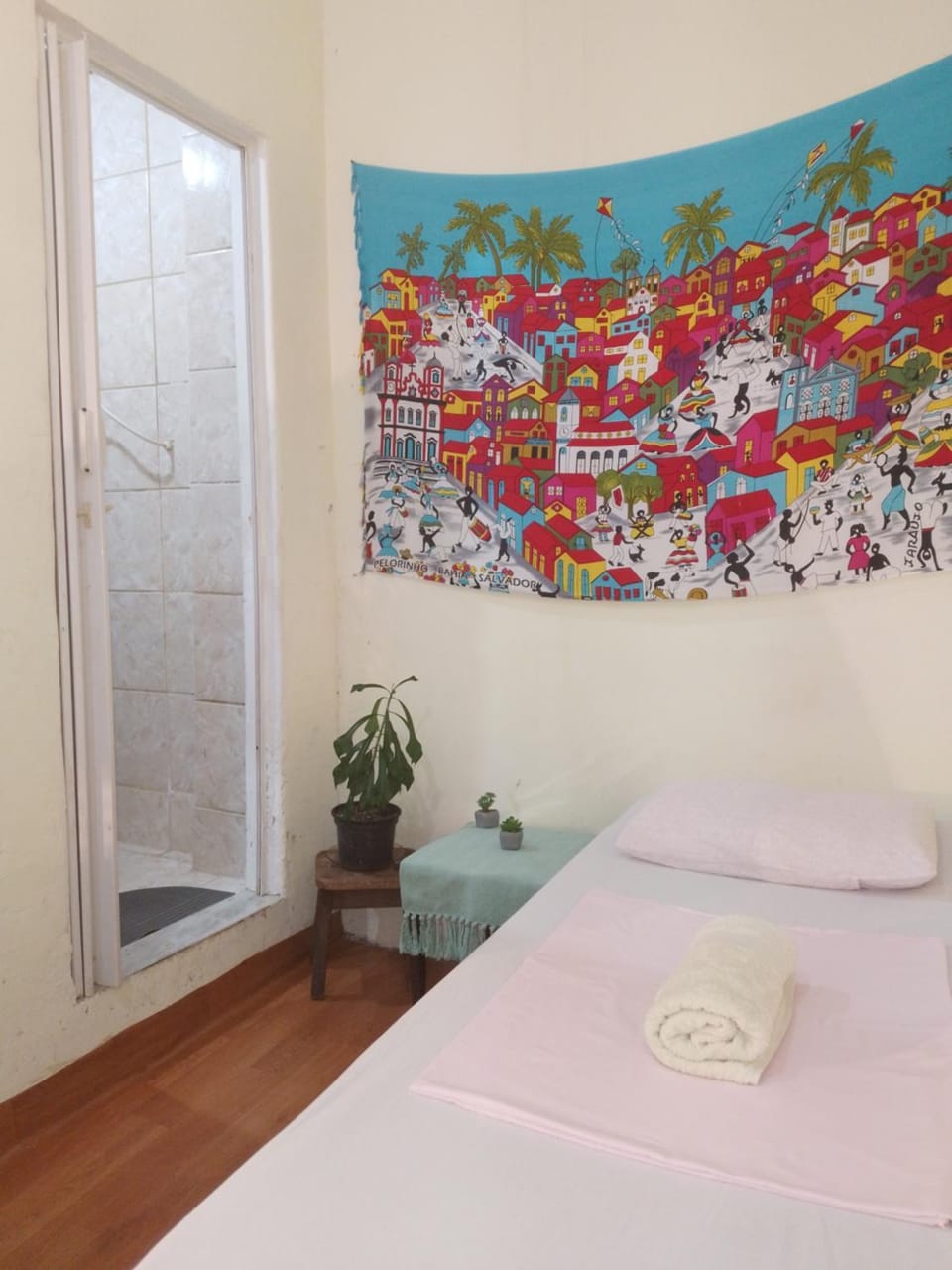 Bed, Bathroom, Photo of the whole room, Bedroom, fireplace